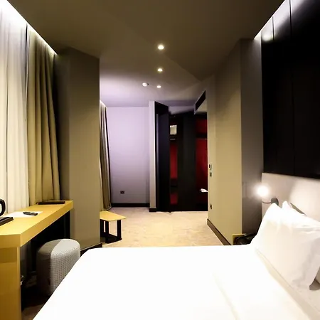 The View Boutique Hotell 4*